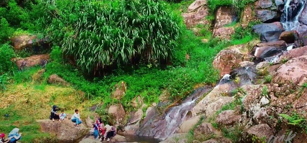 Perkenalkan Curug Sinoman, Wisata Terbaik di Kabupaten Banjarnegara.