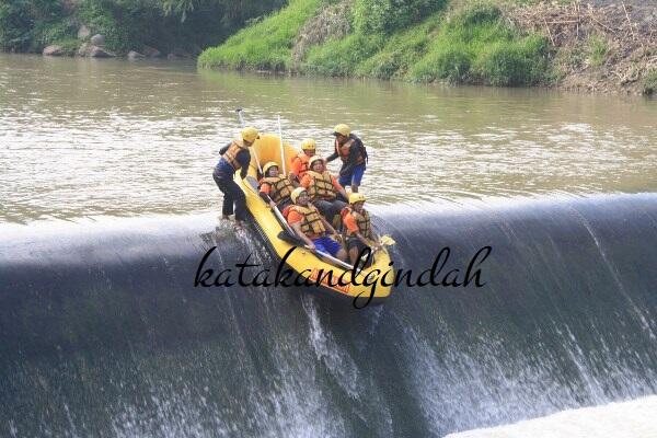 &#91;COC Travellers&#93; Berwisata dengan Menjajal Arung Jeram Sungai Cisadane - Bogor