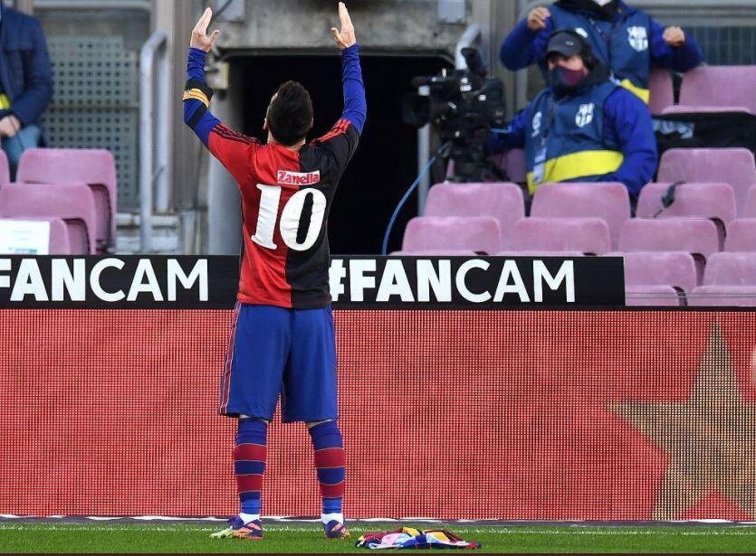 Kalau Niat Hormati Maradona, Messi Harus Pensiunkan Nomor 10 di Barcelona, Setuju??