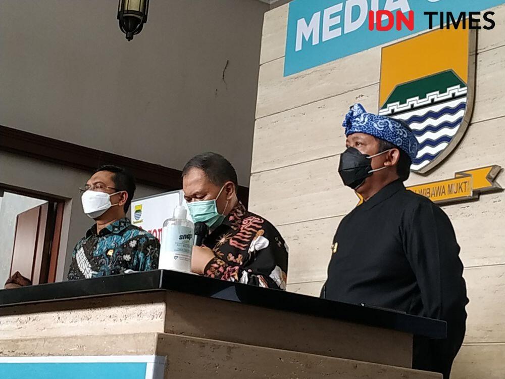 Rumah Sakit COVID-19 Penuh! Oded Minta Ridwan Kamil Siapkan RS Darurat