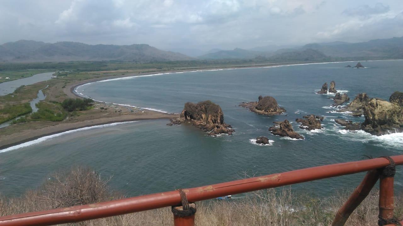 Teluk Love Wisata Murah Yang Ada Di Jember