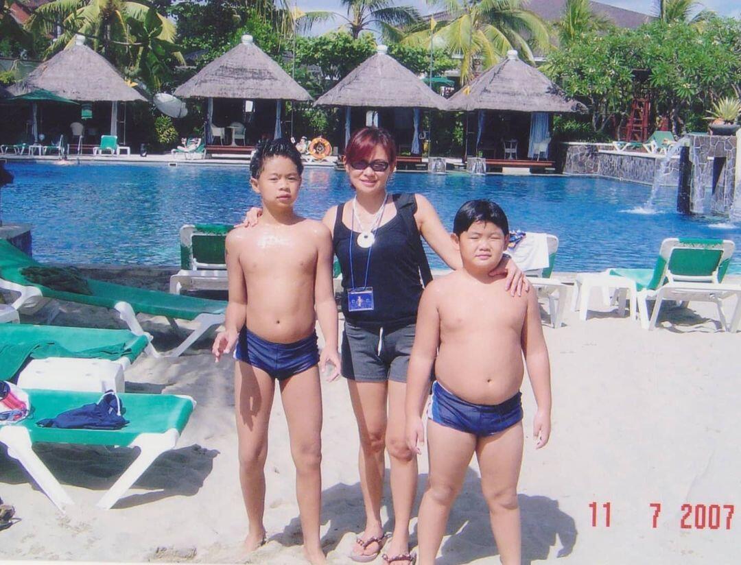 &#91;TANTE HOT&#93; PUSPA DEWI - Nenek Anti Tua Tua Club (50 Tahun Rasa 20Tahun)