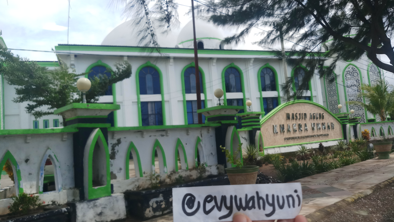 Destinasi Wisata Seru Seputaran Rumah Adat Mekongga dan Pantai Mandra
