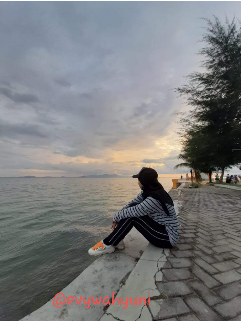 Destinasi Wisata Seru Seputaran Rumah Adat Mekongga dan Pantai Mandra