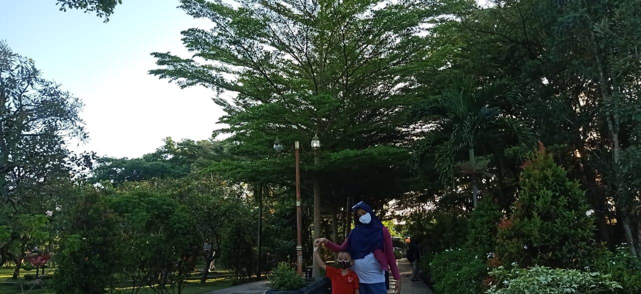 Wisata Taman Lampion Di Tengah Kota Klaten Selain Buat Piknik Juga Jogging Gans