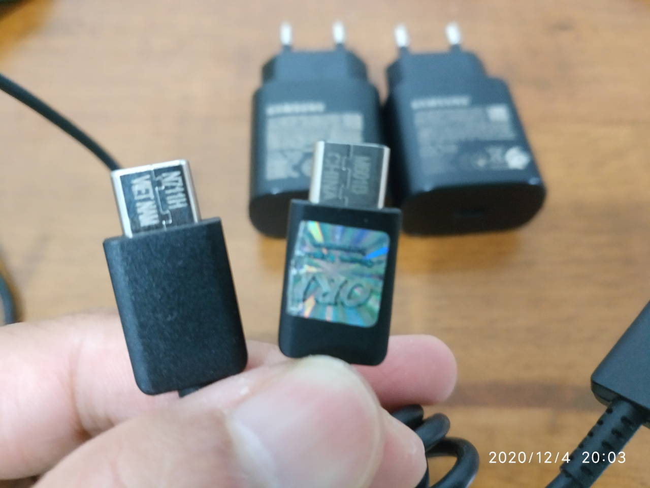 Hati-hati Beli Charger HP