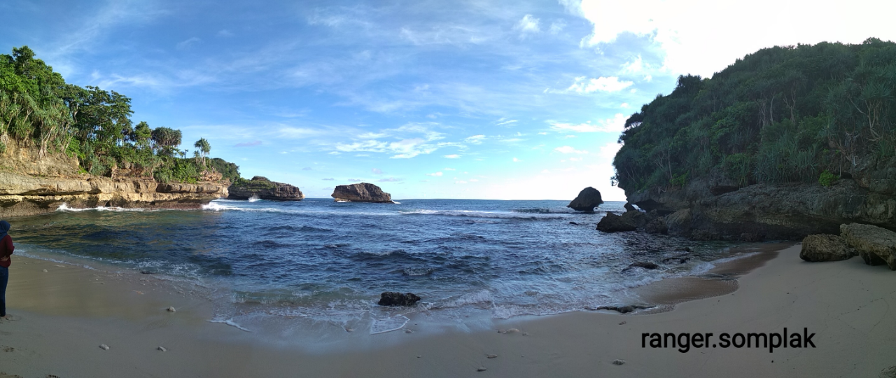 &#91;COC Travellers&#93; Wisata ke Pantai Ngliyep di Kabupaten Malang
