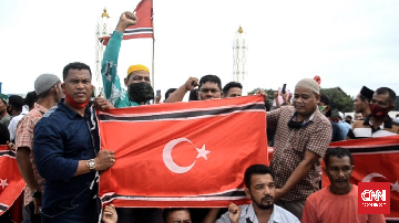 Papua Deklarasi Merdeka, Sebutan Chaplin Menggema, Rizieq Dibungkam, Apa Akan Damai?