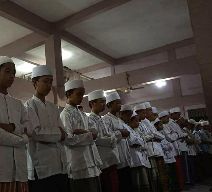 Tingkatkan Spiritual di Hari Jum'at dan Dapatkan Keutamaannya