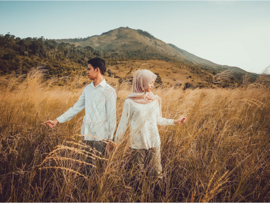 The Power of Love, Foto Prewedding Beda Seragam Ini Banjir Pujian dari Warganet! 