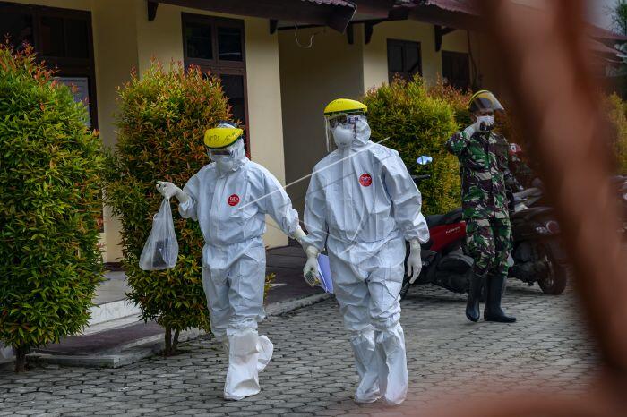 Kasus Covid-19 Membludak, Rumah Sakit Kewalahan