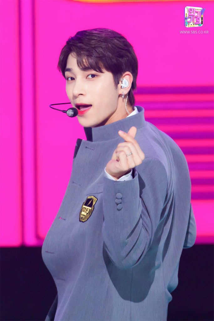 Lagi Ultah Nih, Ini 5 Alasan Kenapa Harus Ngefans Sama Lee Hangyul 'BAE173'
