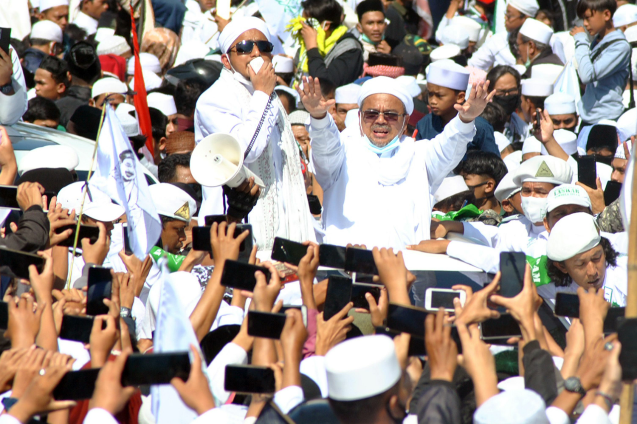 Akui Punya Pengalaman Perang, Habib Rizieq 'Lempar' Peringatan Ini pada TNI dan Polri