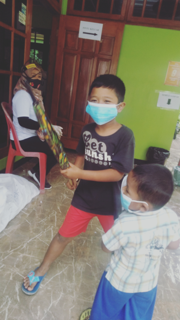 Milih Bupati Berhadiah Payung!