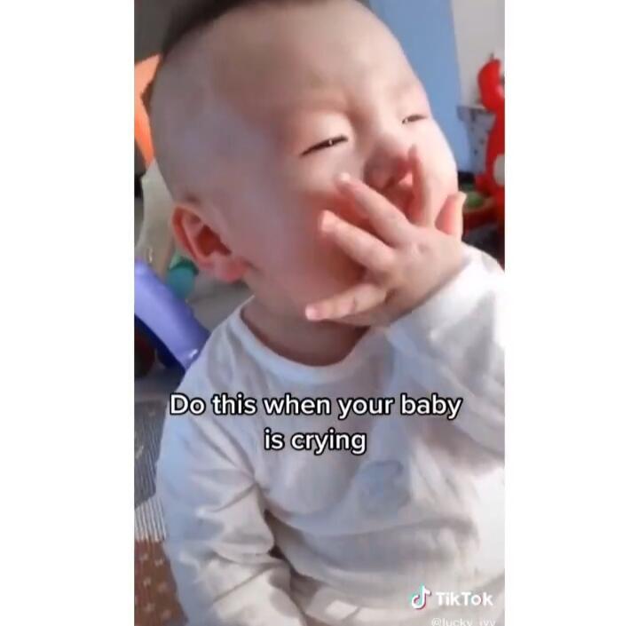 Cara Unik Hentikan Bayi Menangis, Mahmud Boleh Coba