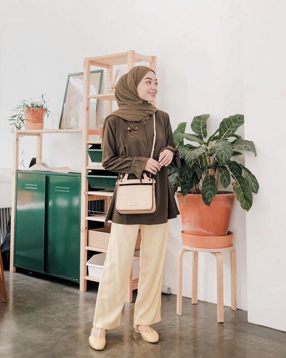 Trik Padu-Padan Celana Bahan Untuk Hijaber, Terlihat SIMPEL TAPI ELEGAN!!!