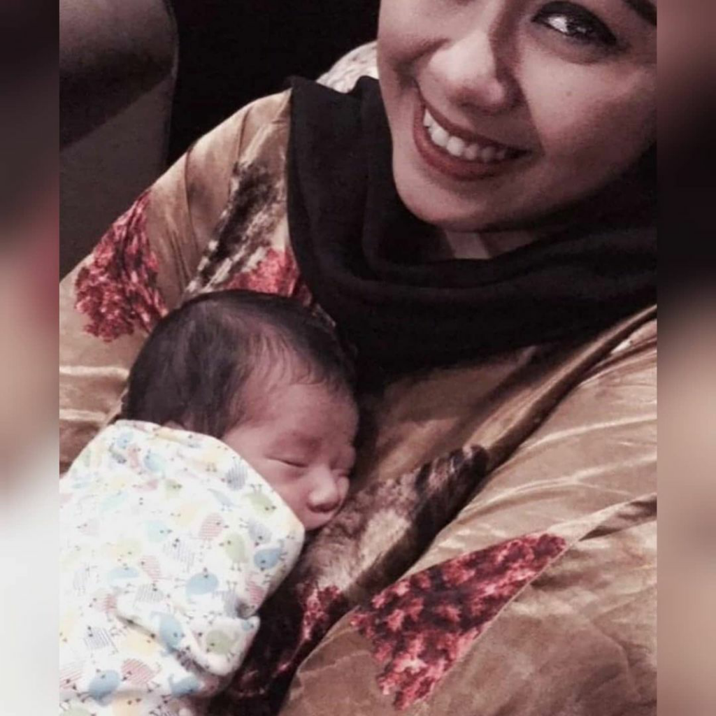 3 Tahun Lalu Dibuang di Bawah Jembatan, Kini Bayi itu Dalam Dekapan Wanita Hebat