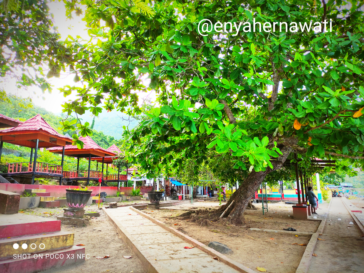 &#91;COC Travellers&#93; Wisata Air Panas Pantai Akesahu, di Tidore Kepulauan, Maluku Utara