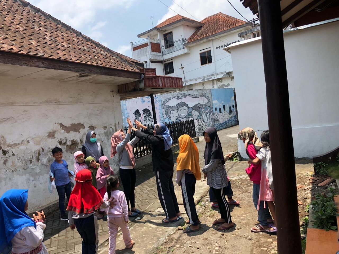 LESTARIKAN PERMAINAN TRADISIONAL SEJAK DINI