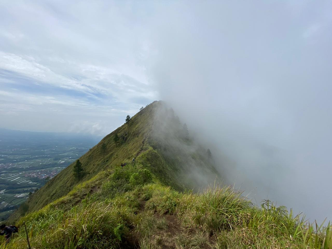 Yuk Naik Gunung Andong di Magelang