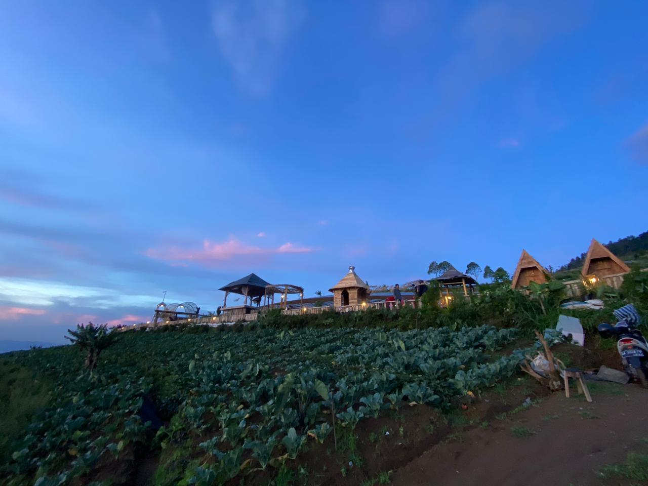 Mangli Sky View, Indahnya langit di Kaki Gunung Sumbing