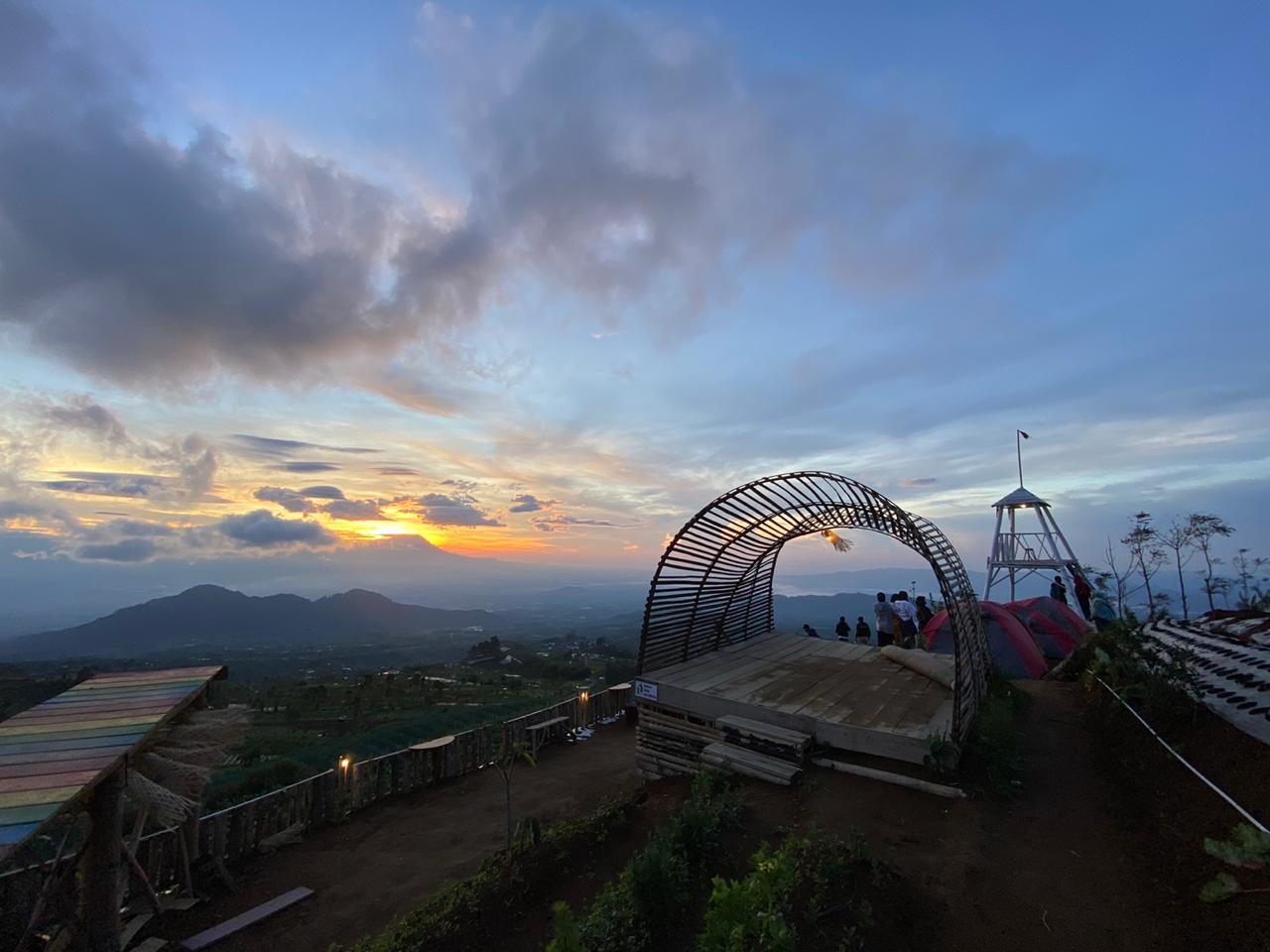 Mangli Sky View, Indahnya langit di Kaki Gunung Sumbing