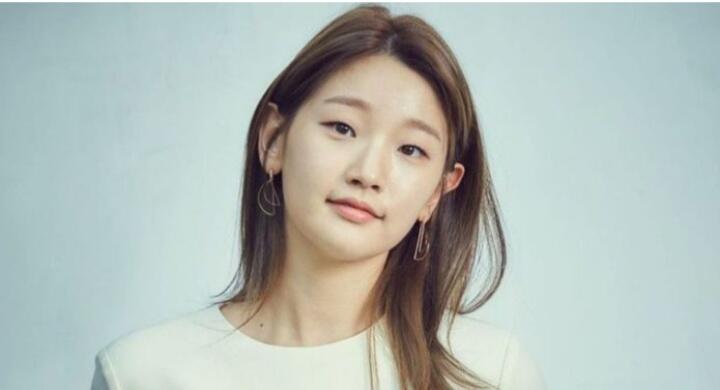 Beberkan Kisah Cinta Pertamanya, Park So Dam Galau Tiap Hari Usai Putus