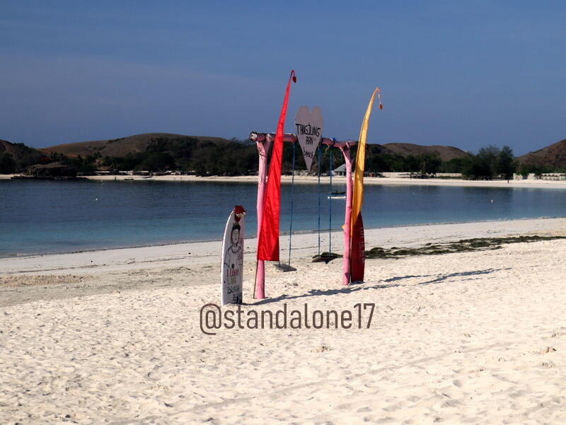&#91;COC TRAVELLER&#93; Pantai Putih kelas International, Kuta Mandalika Lombok !
