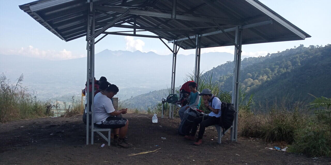 &#91;COC Travellers&#93; Segarkan Otak Dengan Indahnya Pendakian Gunung Guntur, Garut