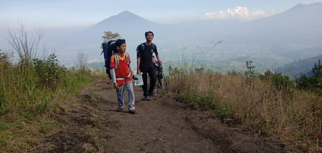 &#91;COC Travellers&#93; Segarkan Otak Dengan Indahnya Pendakian Gunung Guntur, Garut