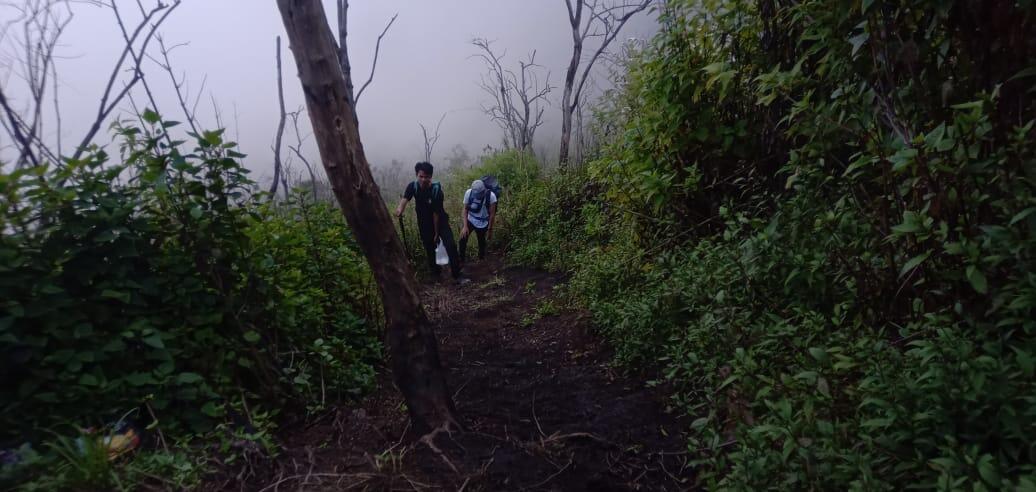 &#91;COC Travellers&#93; Segarkan Otak Dengan Indahnya Pendakian Gunung Guntur, Garut