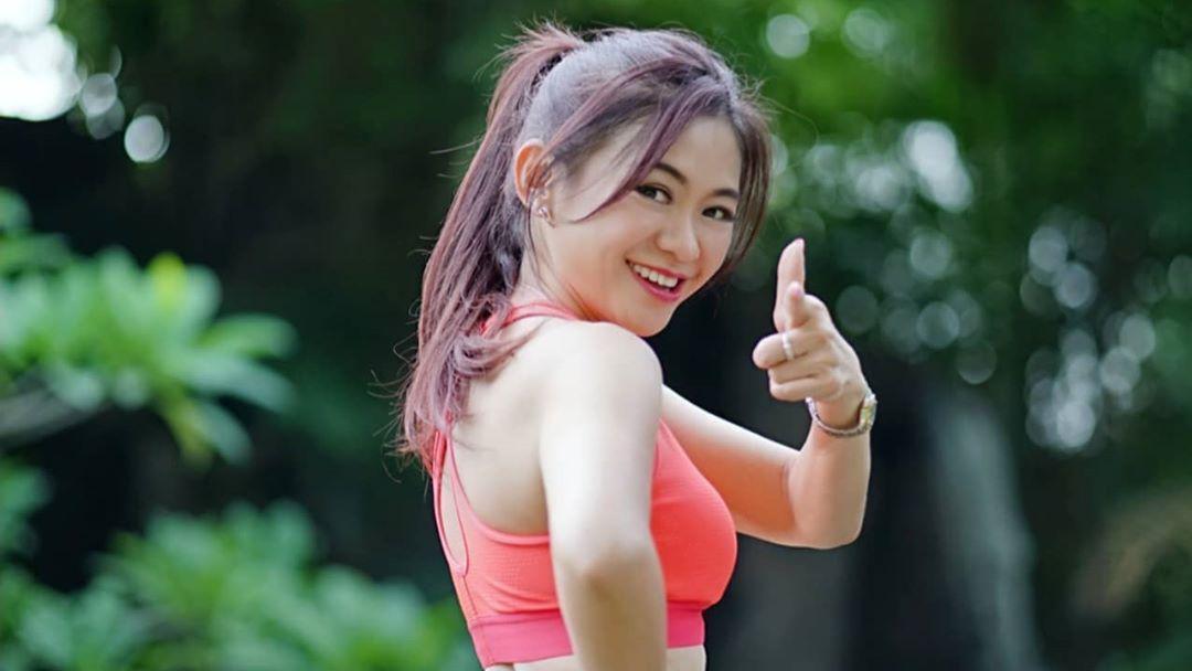 Puspa Dewi, "Nenek" Cantik Yang Pernah Membintangi Film Panas Indonesia!