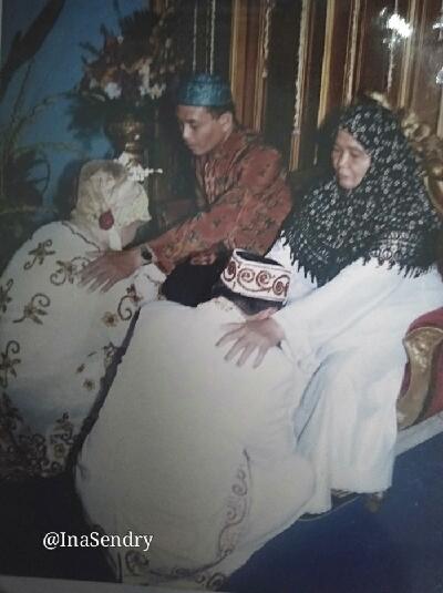 Seuntai Kerinduan untuk Emak Tercinta