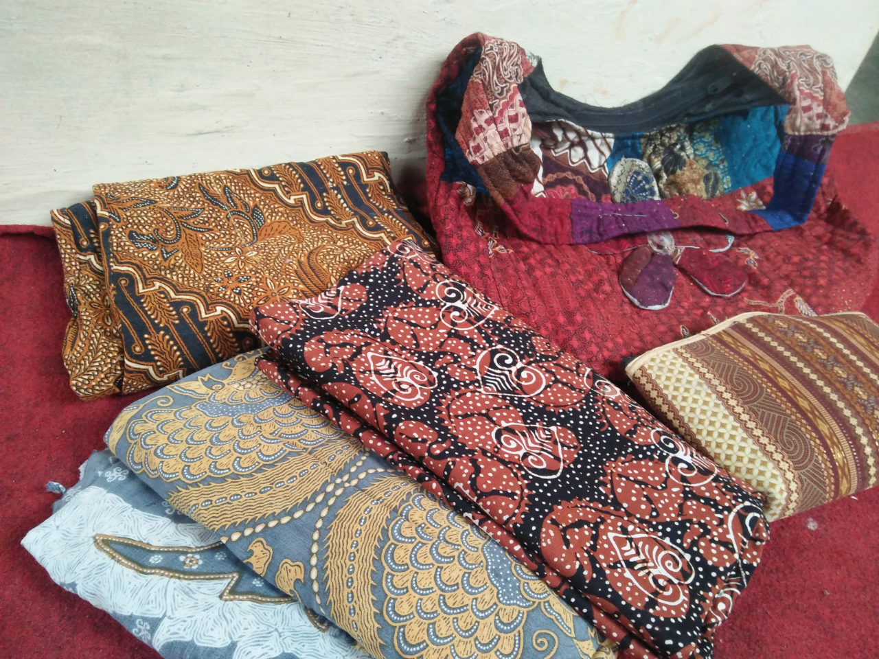 Kasih Sayangmu Tak Kan Terganti, Ibu