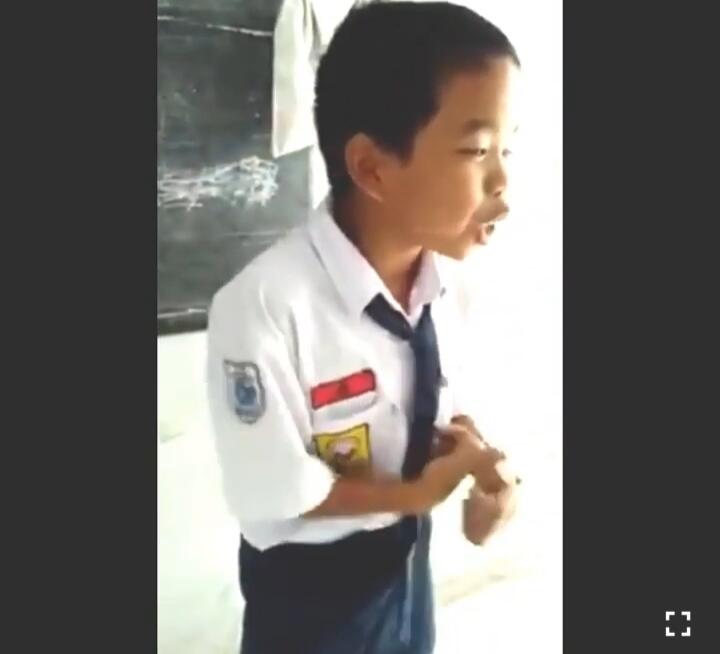 Aksi Siswa SMP Ucap Kencur Cengkeh Bikin Ngakak, Netizen: Kok Gue Ikut Belibet Ya?