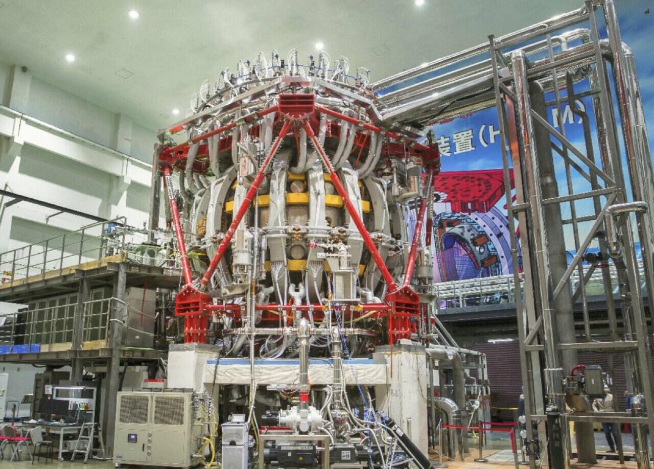 Penampakan Reaktor Fusi Nuklir Model Baru Tiongkok/China