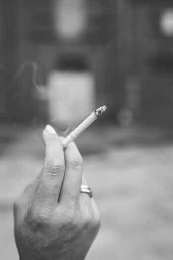 Harga Rokok Naik, Siapakah yang Harus Bersyukur?