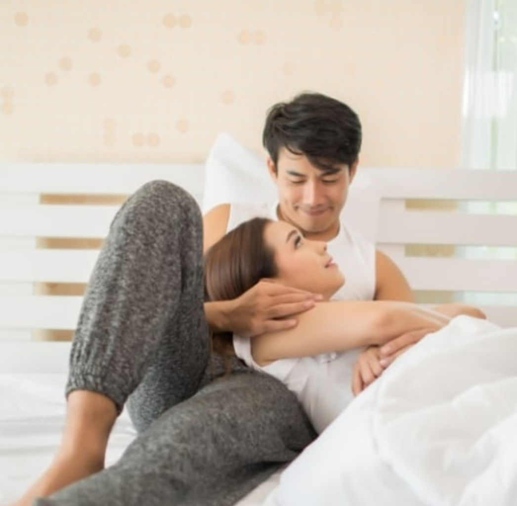 Manfaat Tidur Bersama Suami
