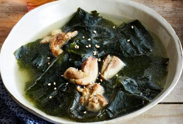 Daftar Makanan yang Selalu Muncul di Drama Korea Saat Momen Tertentu!