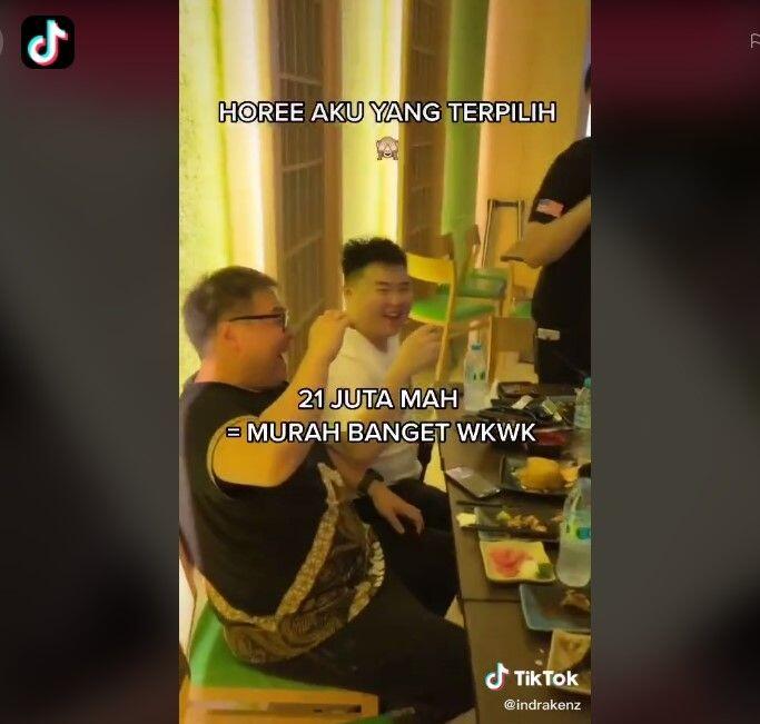 Rebutan Bayar Bill 21 Juta Buat Traktiran Teman-teman, Crazy Rich Mah Bebas