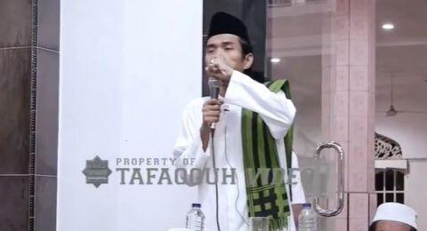 Larang Umat Islam Tiup Terompet saat Tahun Baru, UAS: Itu Tradisi Yahudi