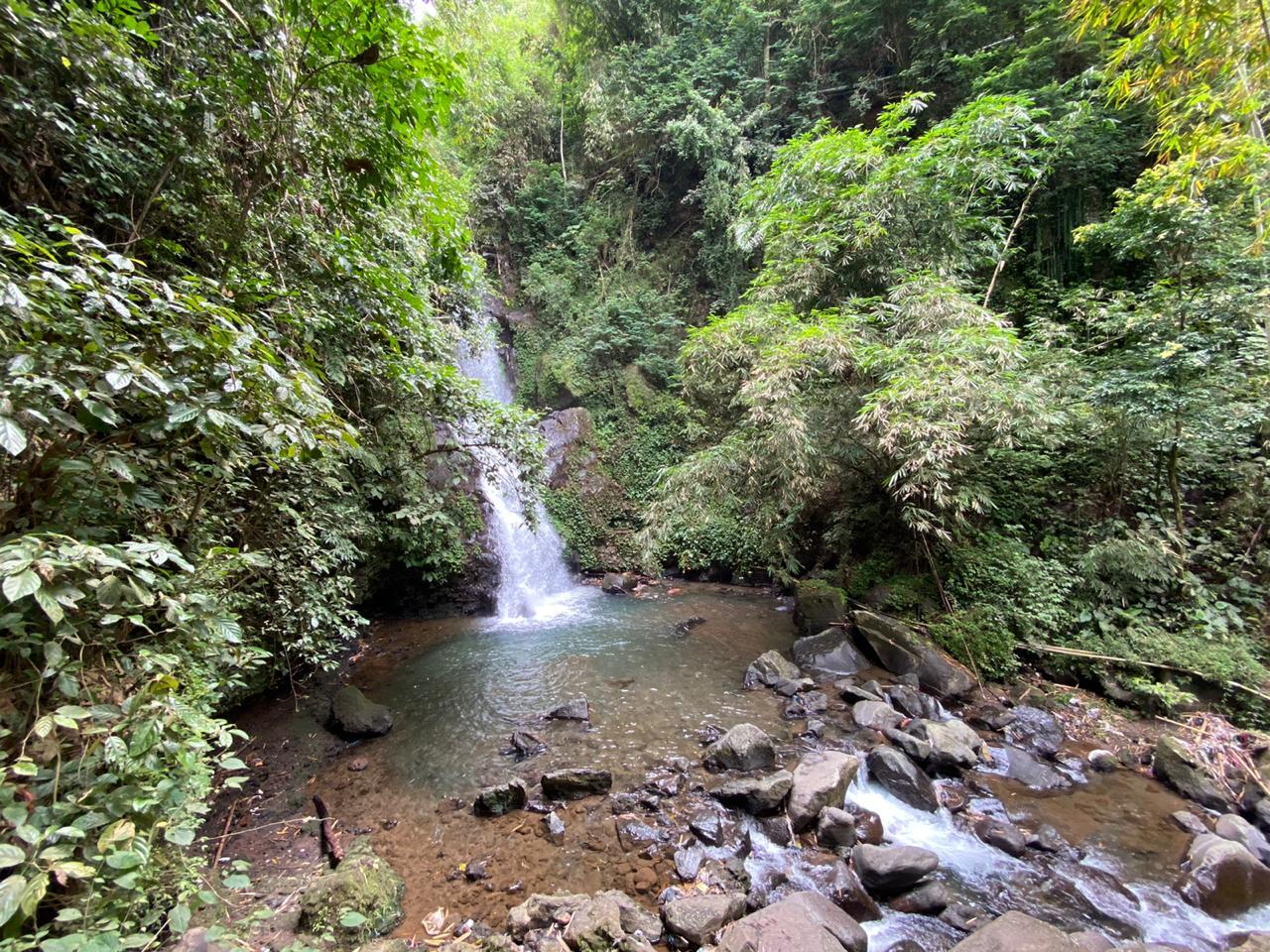 Air Terjun Sekarlangit yang Asri