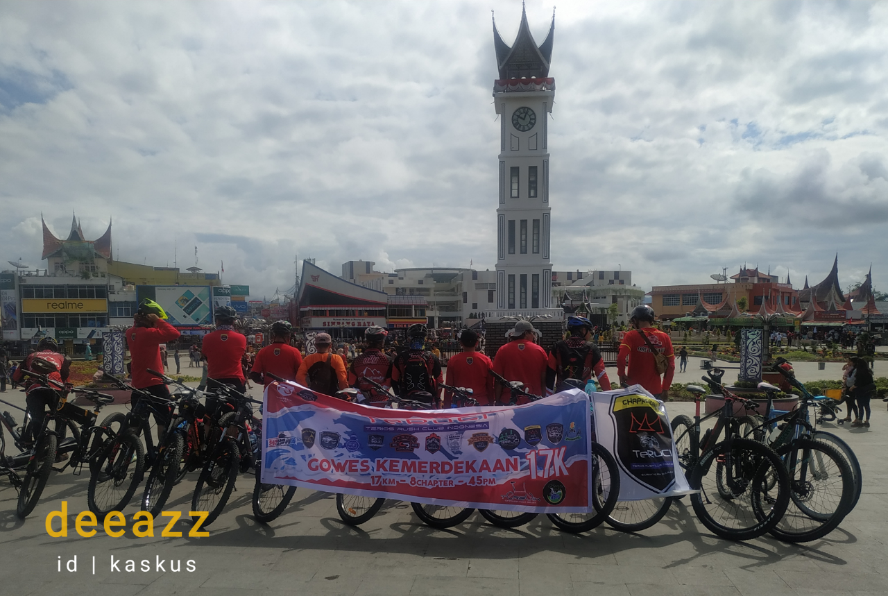Jam Gadang Wisata Ikonik Di Kota Bukittinggi