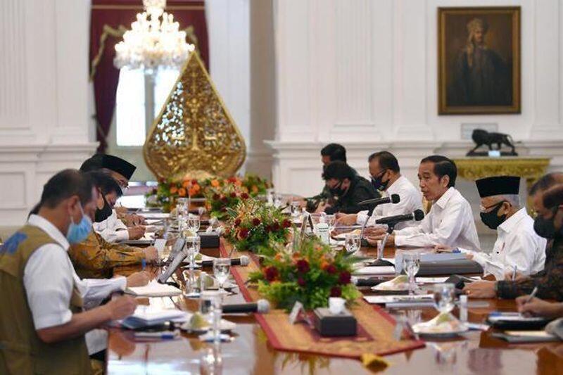 Jelang Reshuffle Kabinet, Beredar Nama Tri Rismaharani sampai Sandiaga Uno