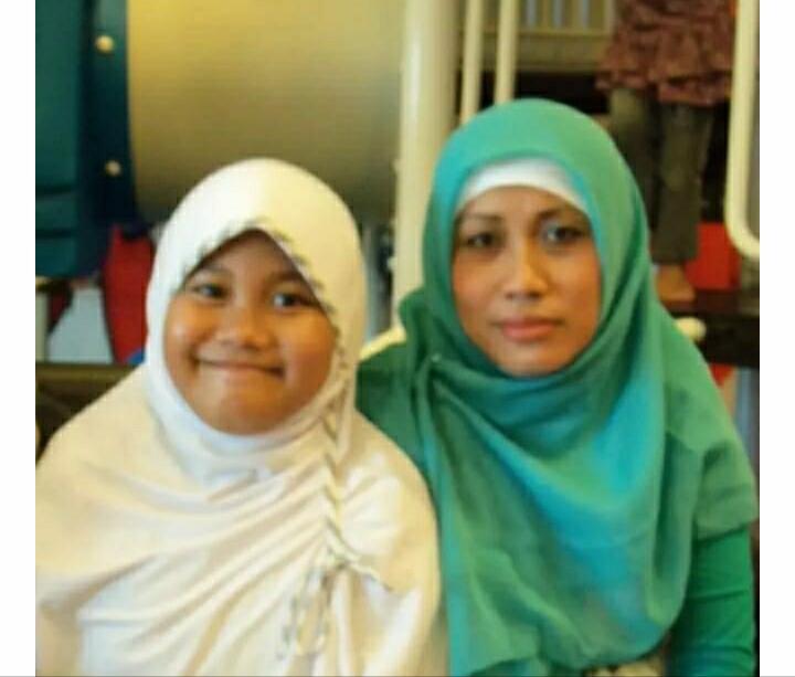Pelukan Hangat Mama Kala itu, Tak Pernah Terlupakan. I Love You, Mom