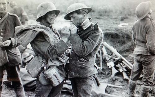 Christmas Truce 1914 : Perdamaian Natal di No Man's Land Pada Perang Dunia I