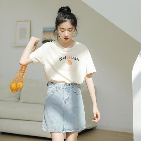 OUTFIT KAOS PUTIH! 6 CARA BERPAKAIAN SIMPLE DENGAN KAOS PUTIH AGAR TERLIHAT AWET MUDA