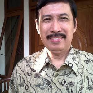 Baru Dilantik, Tri Rismaharini Sudah Diminta Mundur, Oleh Rektor Univ Ibnu Chaldun