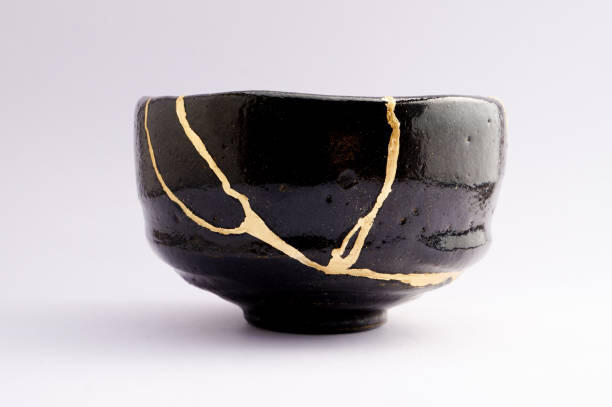 Kintsugi dan Seni Berdamai dengan Ketidaksempurnaan