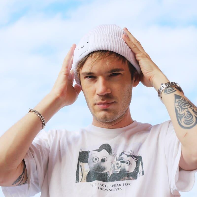 Siapa Pria Tertampan di Dunia Versi TC Candler 2020? PewDiePie, dong!